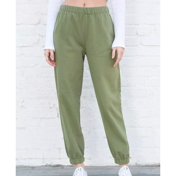 Brandy Melville Christy Hoodie Rosa Sweatpants in Matcha Green - Picture 7 of 7
